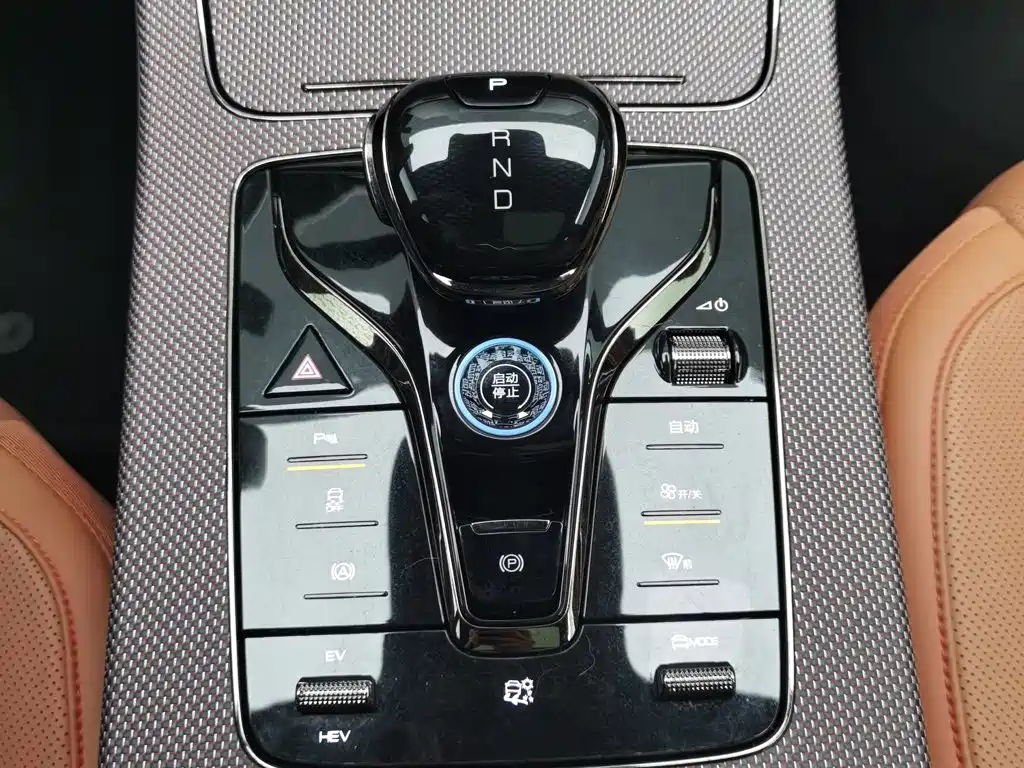 BYD Han — миниатюра 13