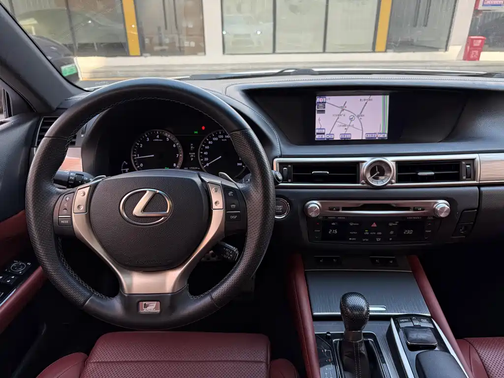 Lexus GS — миниатюра 11