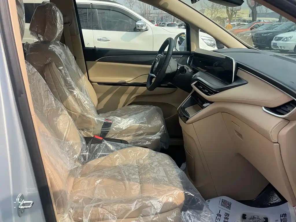 BUICK GL8 NEW ENERGY