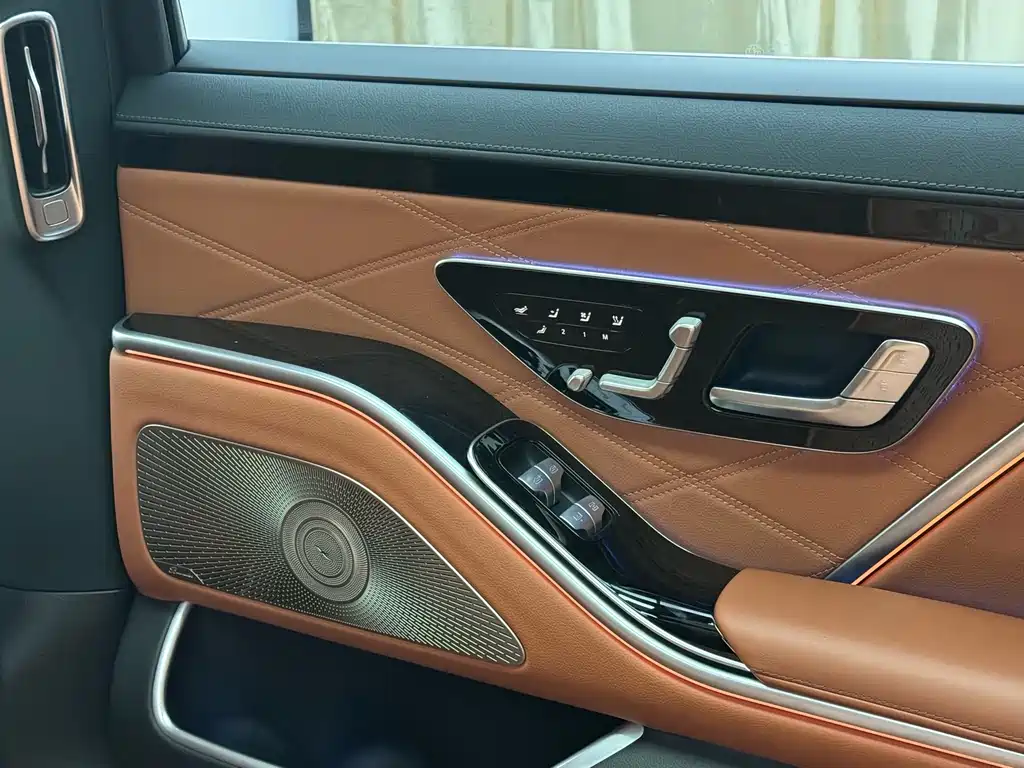 Mercedes-Benz S-Class — миниатюра 17