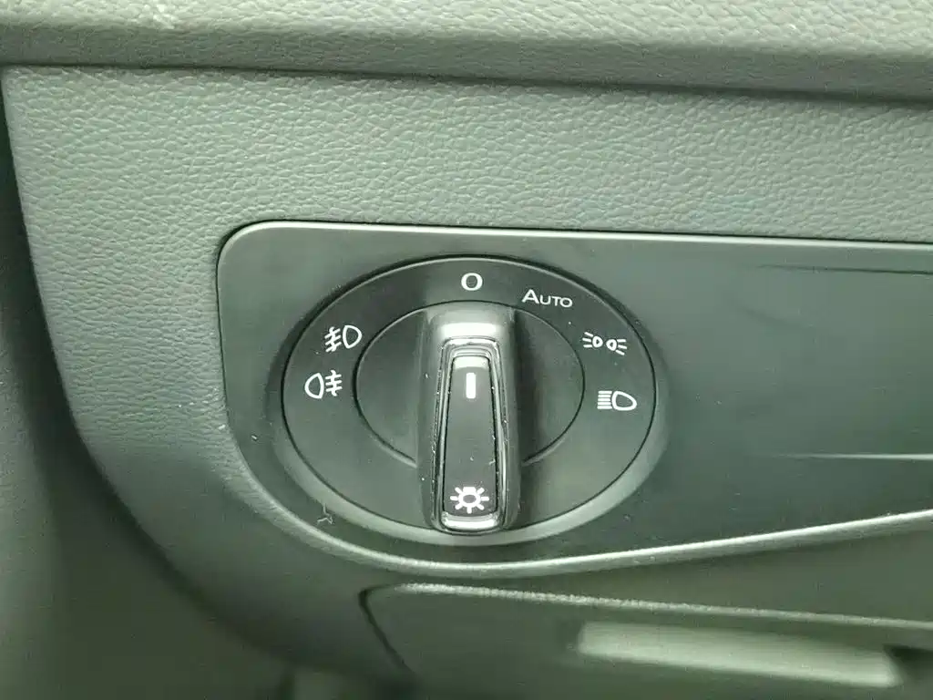 Volkswagen Tiguan L — миниатюра 21