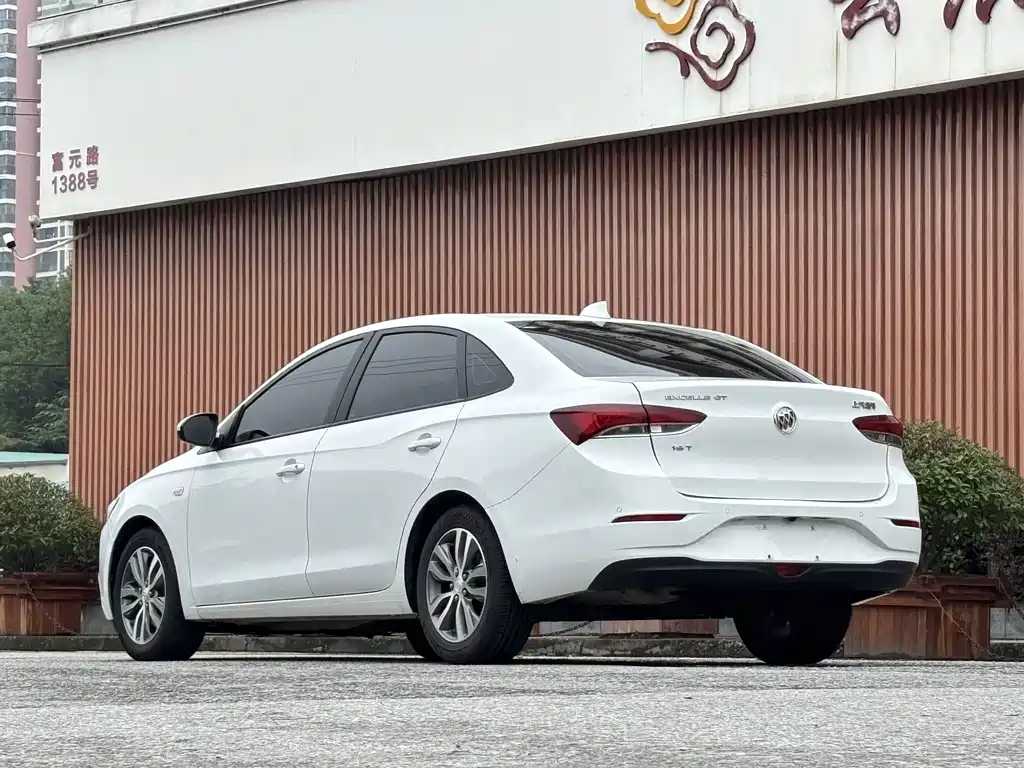 Buick Excelle — миниатюра 3