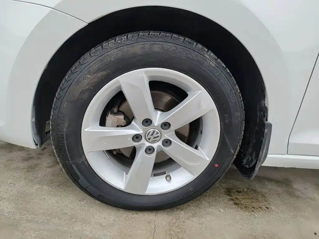 Volkswagen Santana — миниатюра 23