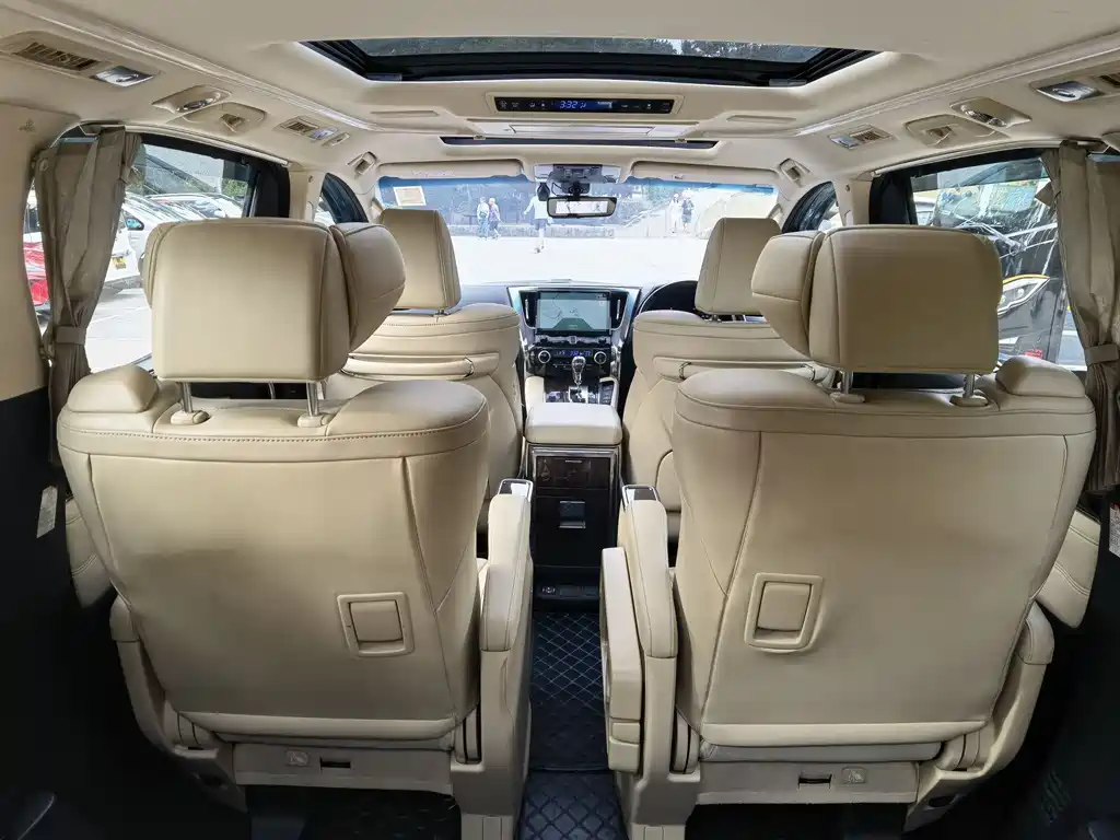 Toyota Alphard 2018 3.5L Luxury