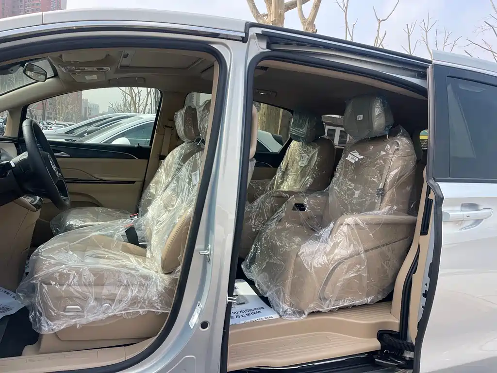 BUICK GL8 NEW ENERGY