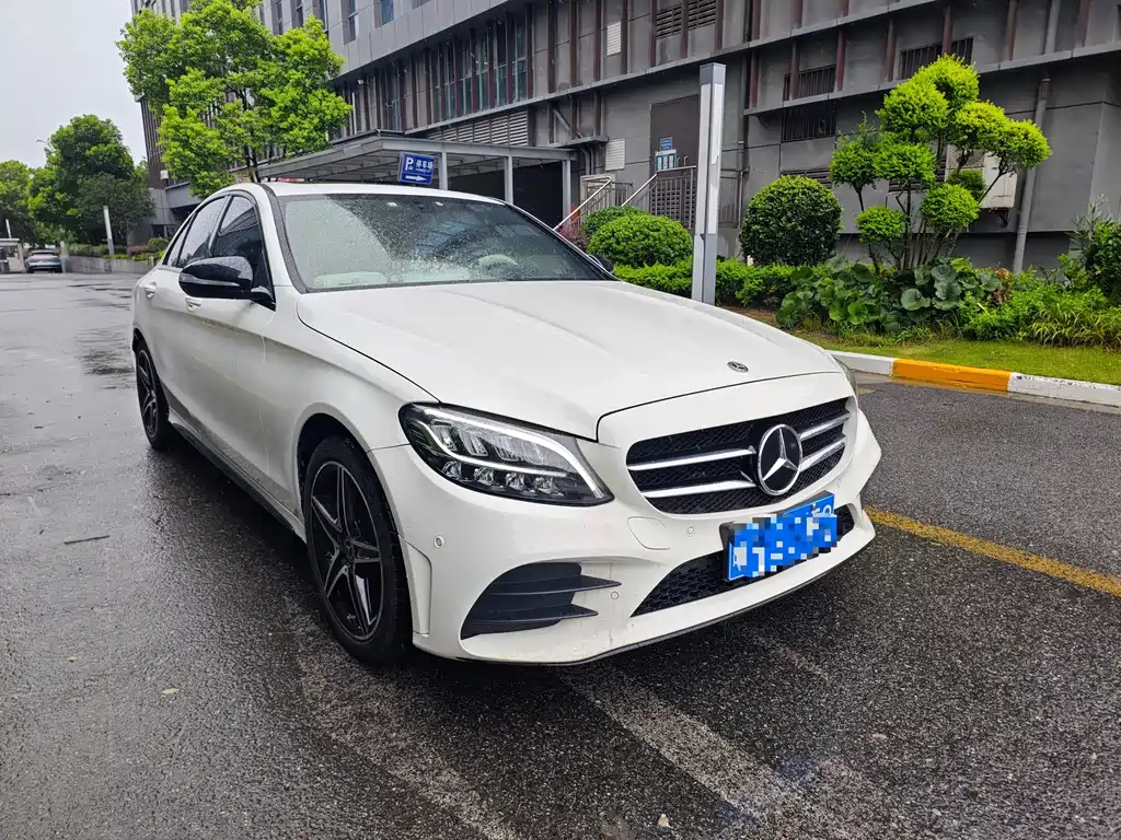 Mercedes-Benz C-Class — миниатюра 4