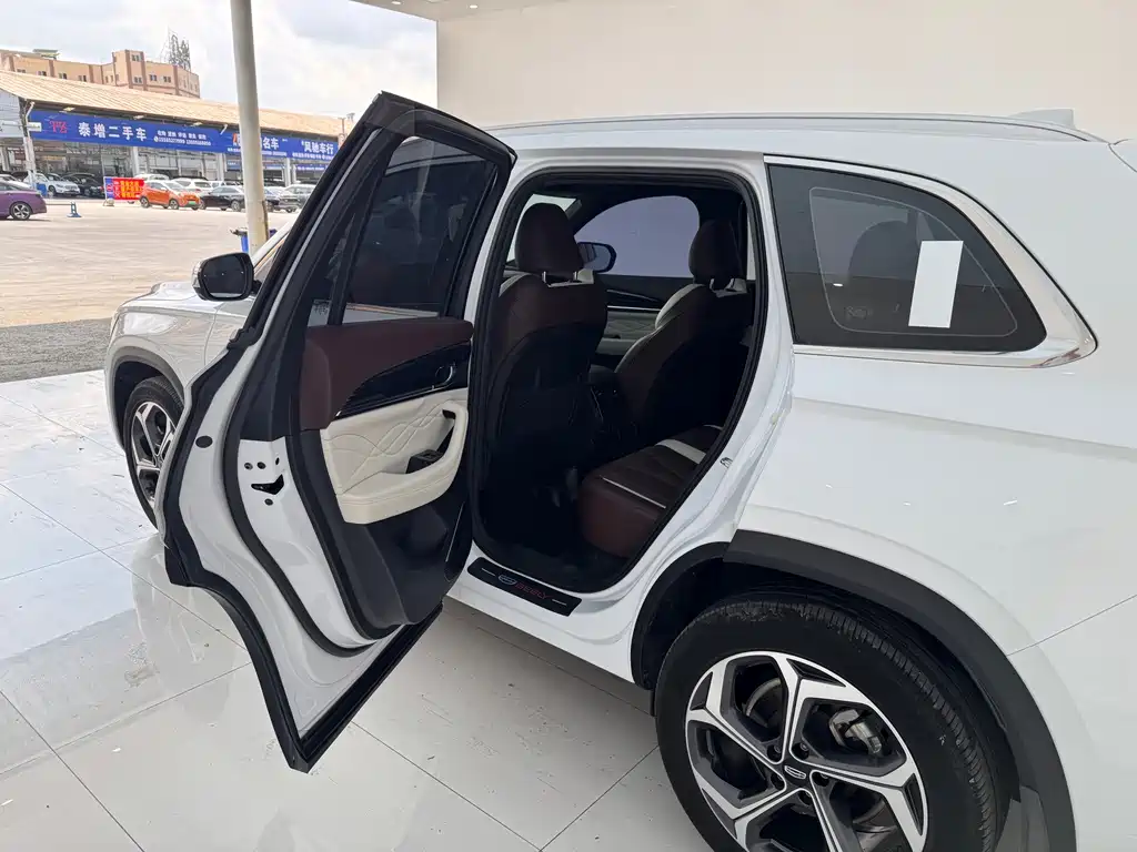 Geely Xingyue L — миниатюра 10