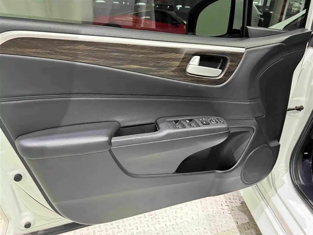 Honda Jade — миниатюра 19