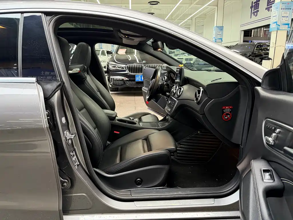 Mercedes-Benz CLA (Import) — миниатюра 13
