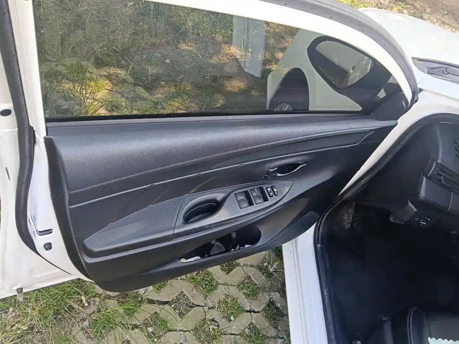 Toyota Vios FS — миниатюра 7
