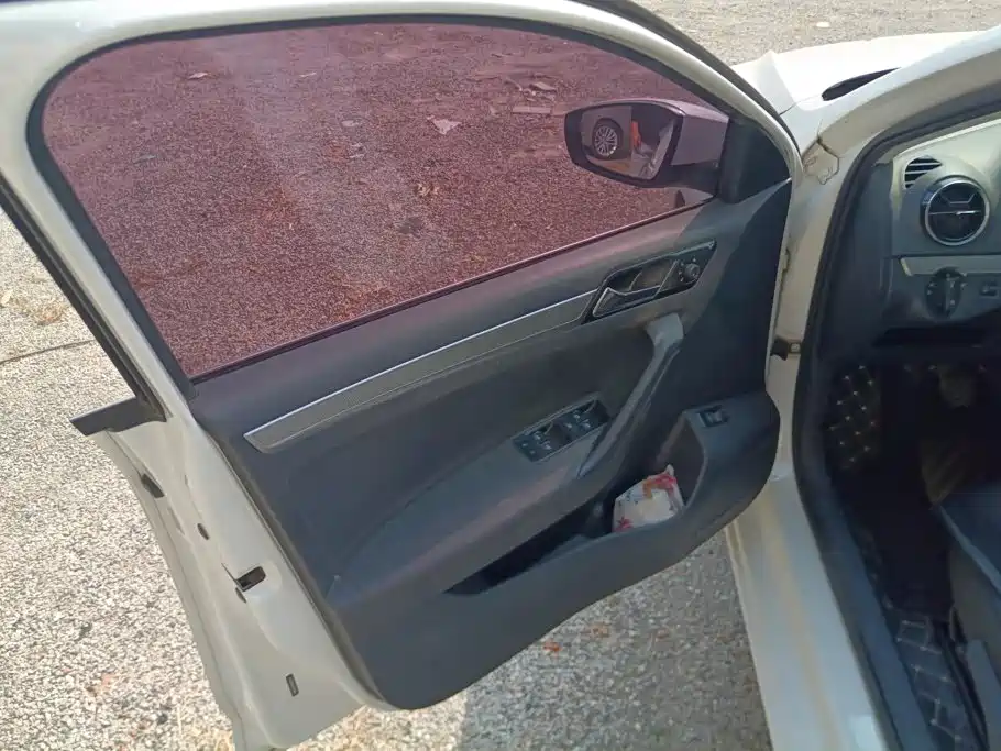 Volkswagen Jetta — миниатюра 7