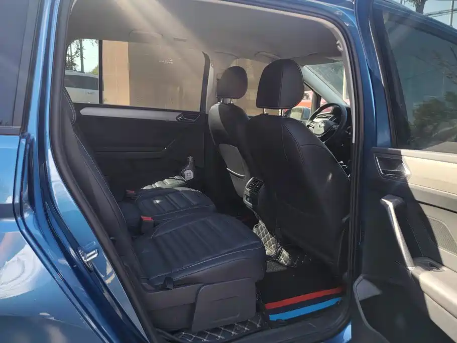 Volkswagen Touran — миниатюра 11