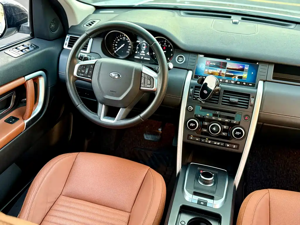 Land Rover Discovery Sport — миниатюра 16