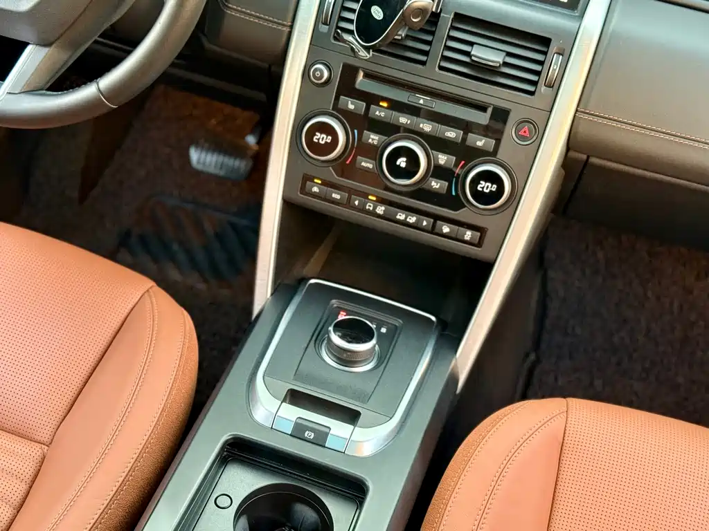 Land Rover Discovery Sport — миниатюра 19