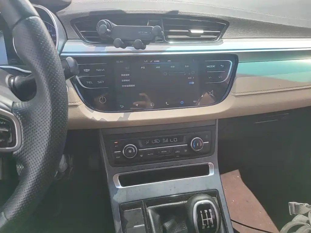 Geely Emgrand — миниатюра 18