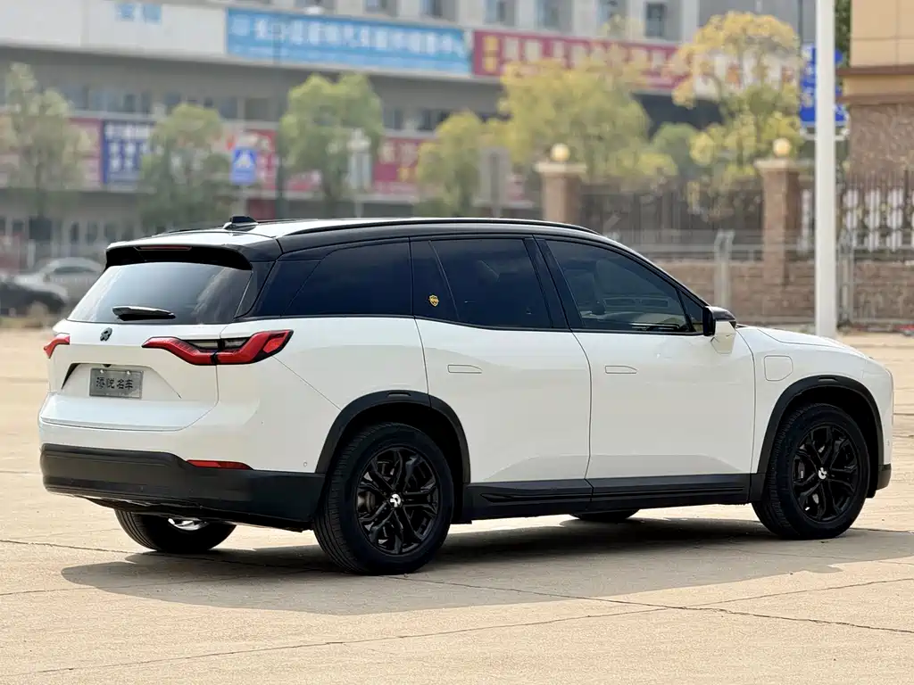 NIO NIO ES8