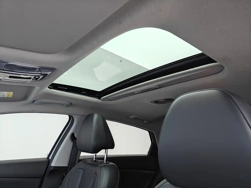 Hyundai Elantra — миниатюра 24