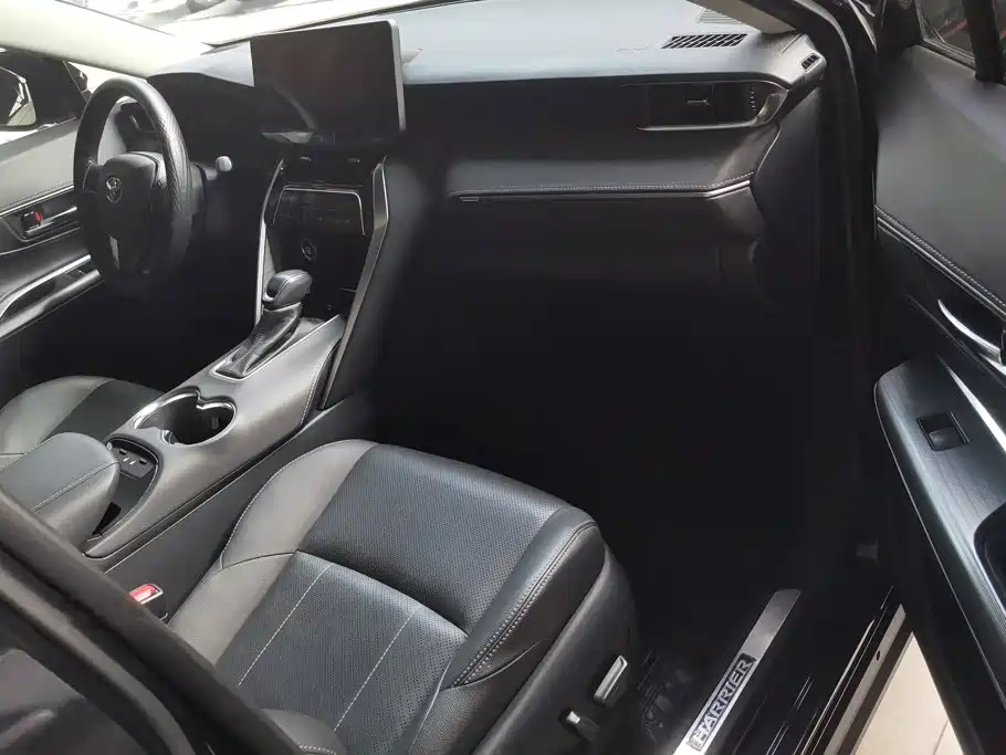 Toyota Harrier — миниатюра 8