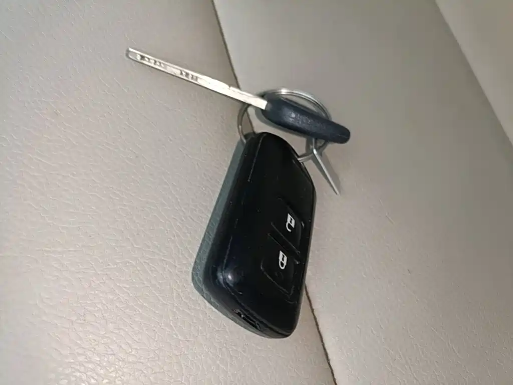 Toyota Yaris L — миниатюра 17