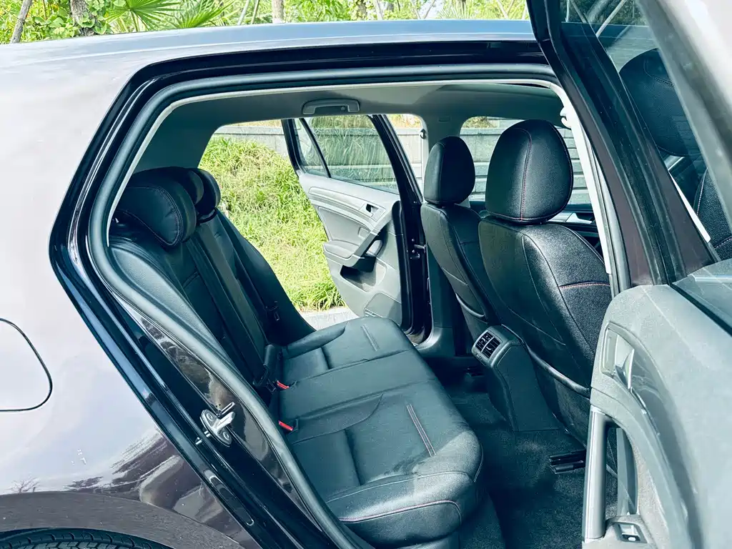 Volkswagen Golf — миниатюра 8