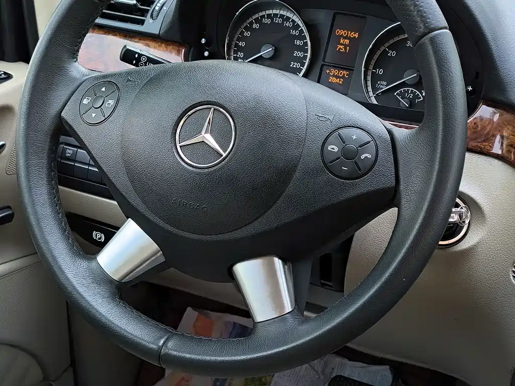 Mercedes-Benz Viano — миниатюра 17