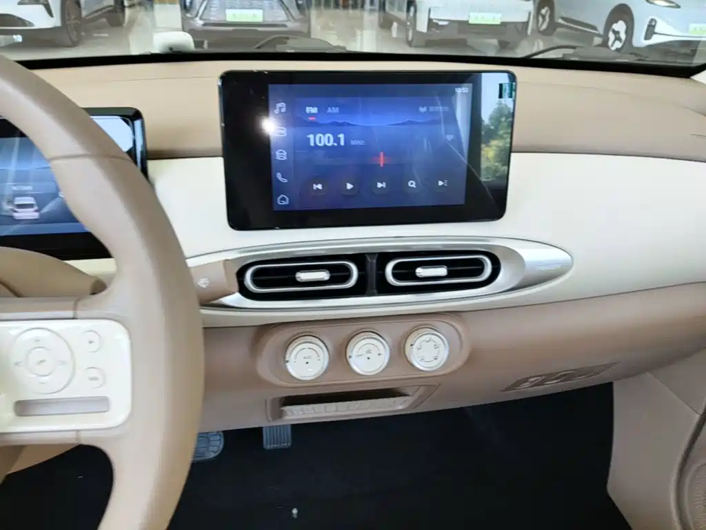 Wuling MINIEV — миниатюра 13