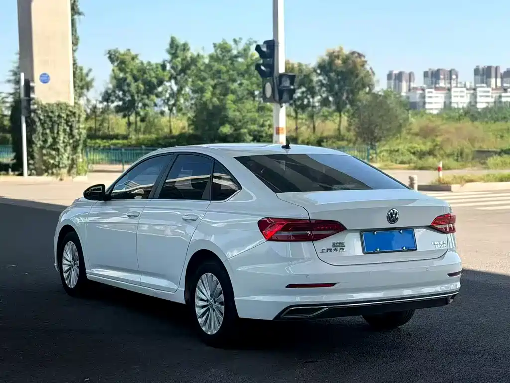 Volkswagen Lavida — миниатюра 9