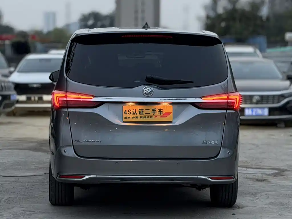 Buick GL8 — миниатюра 5