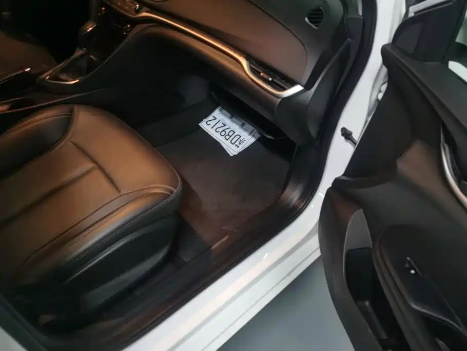 Buick Excelle — миниатюра 8