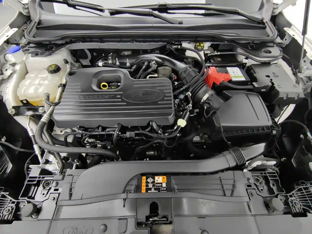 Ford Mondeo — миниатюра 6