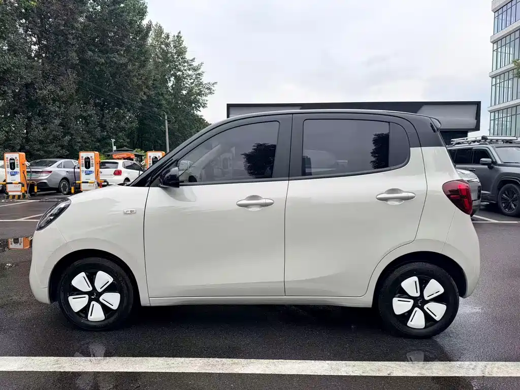 Wuling MINIEV — миниатюра 8