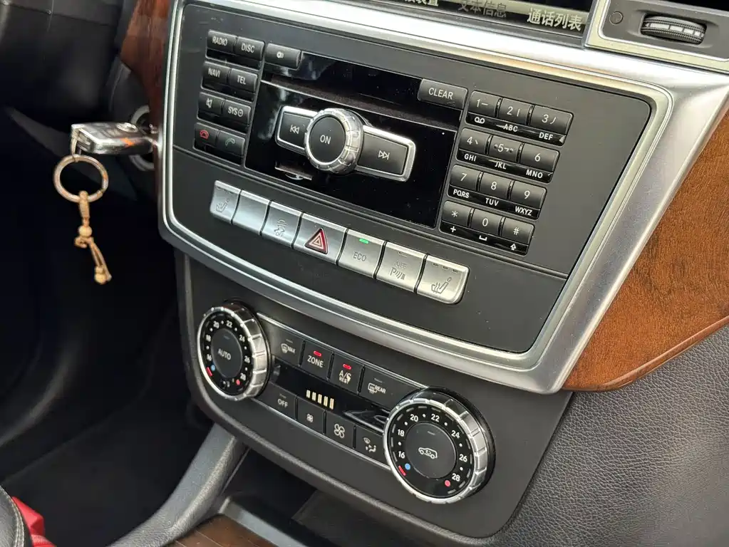 Mercedes-Benz M-Class — миниатюра 15