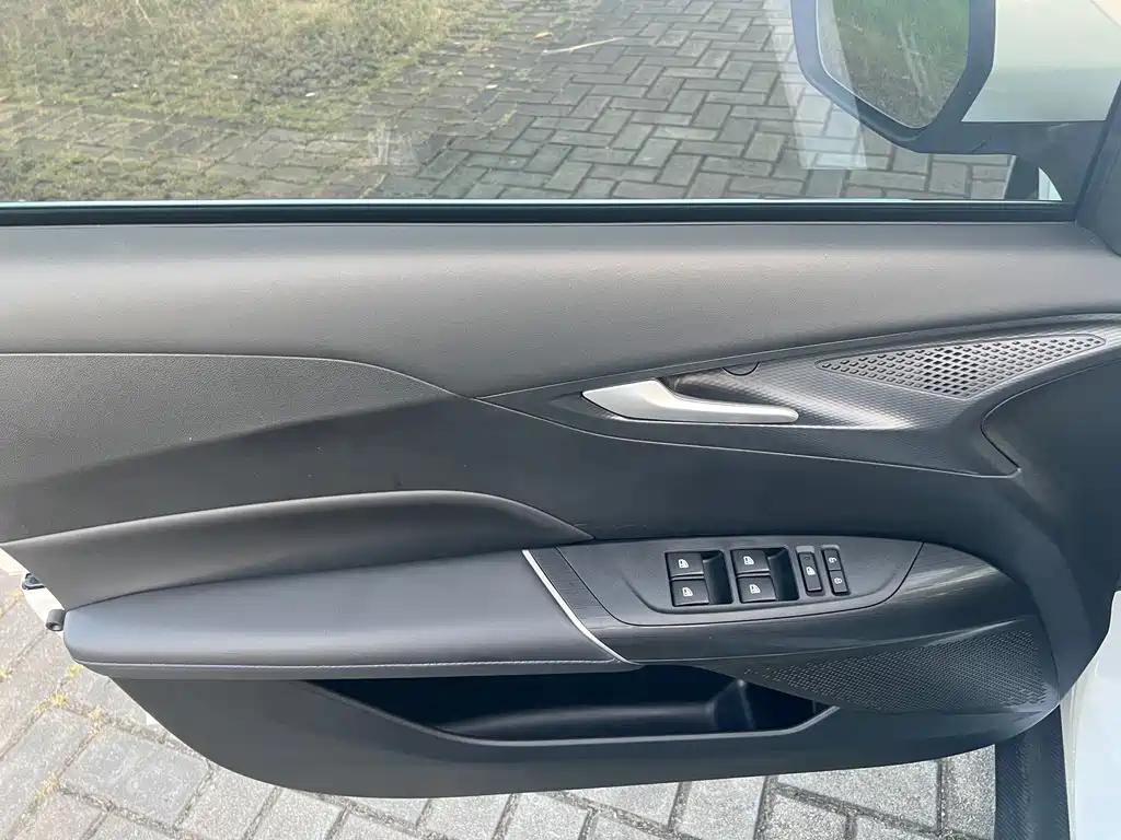 Changan Eado — миниатюра 8