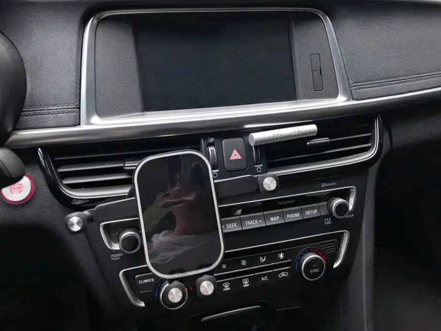 Kia K5 New Energy — миниатюра 13