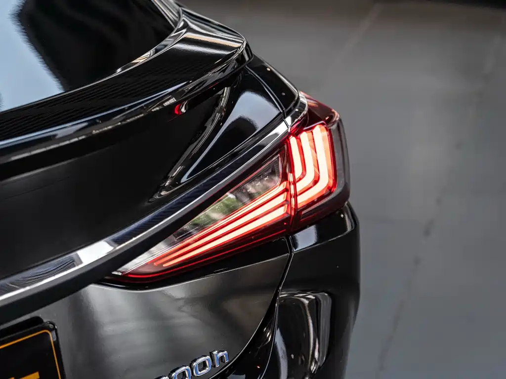 Lexus ES — миниатюра 7