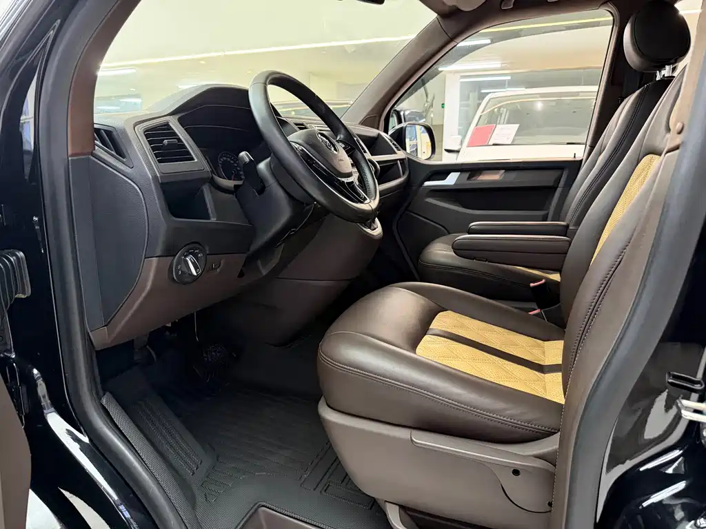 Volkswagen Caravelle — миниатюра 10