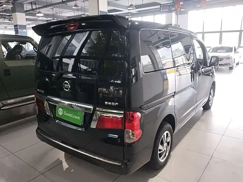 Nissan NV200 — миниатюра 7