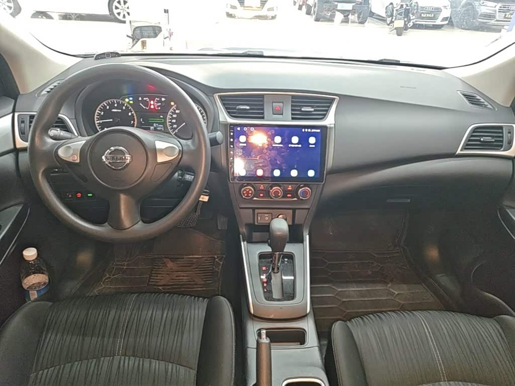 Nissan Sylphy 1.6 л 2023 г. Серебристо-серый, пробег 42000 км