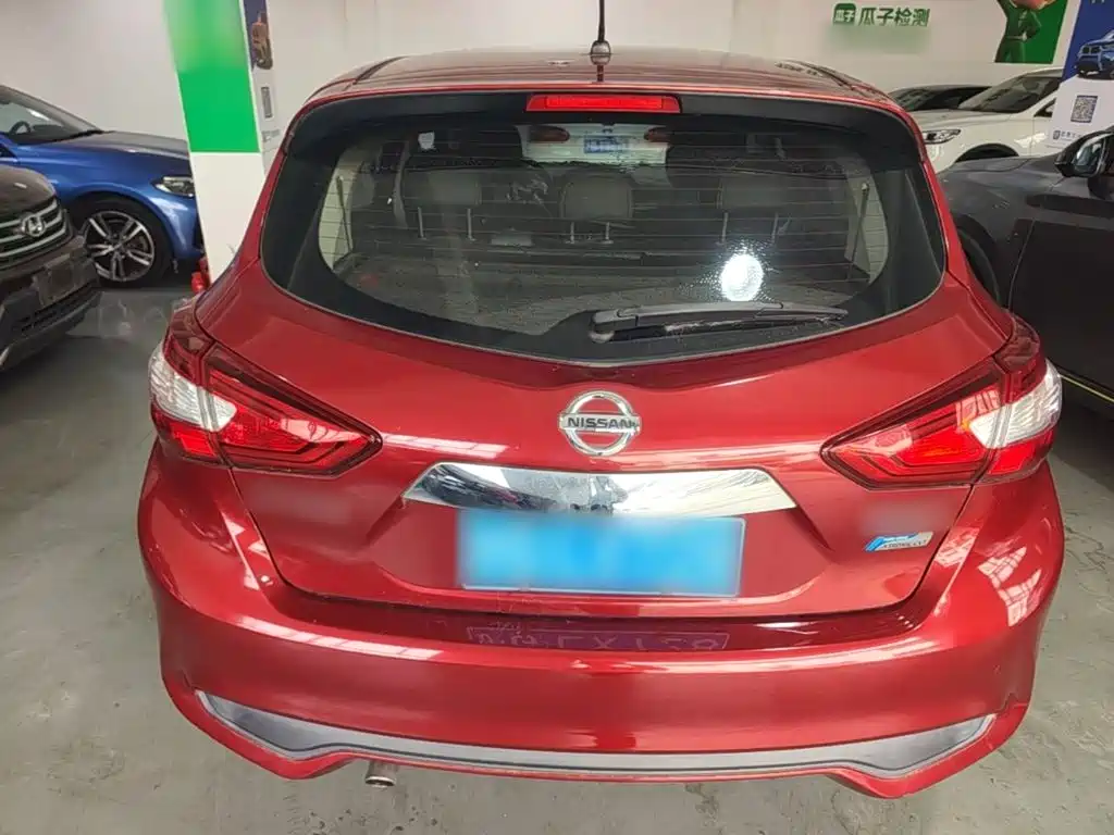 Nissan Tiida — миниатюра 6