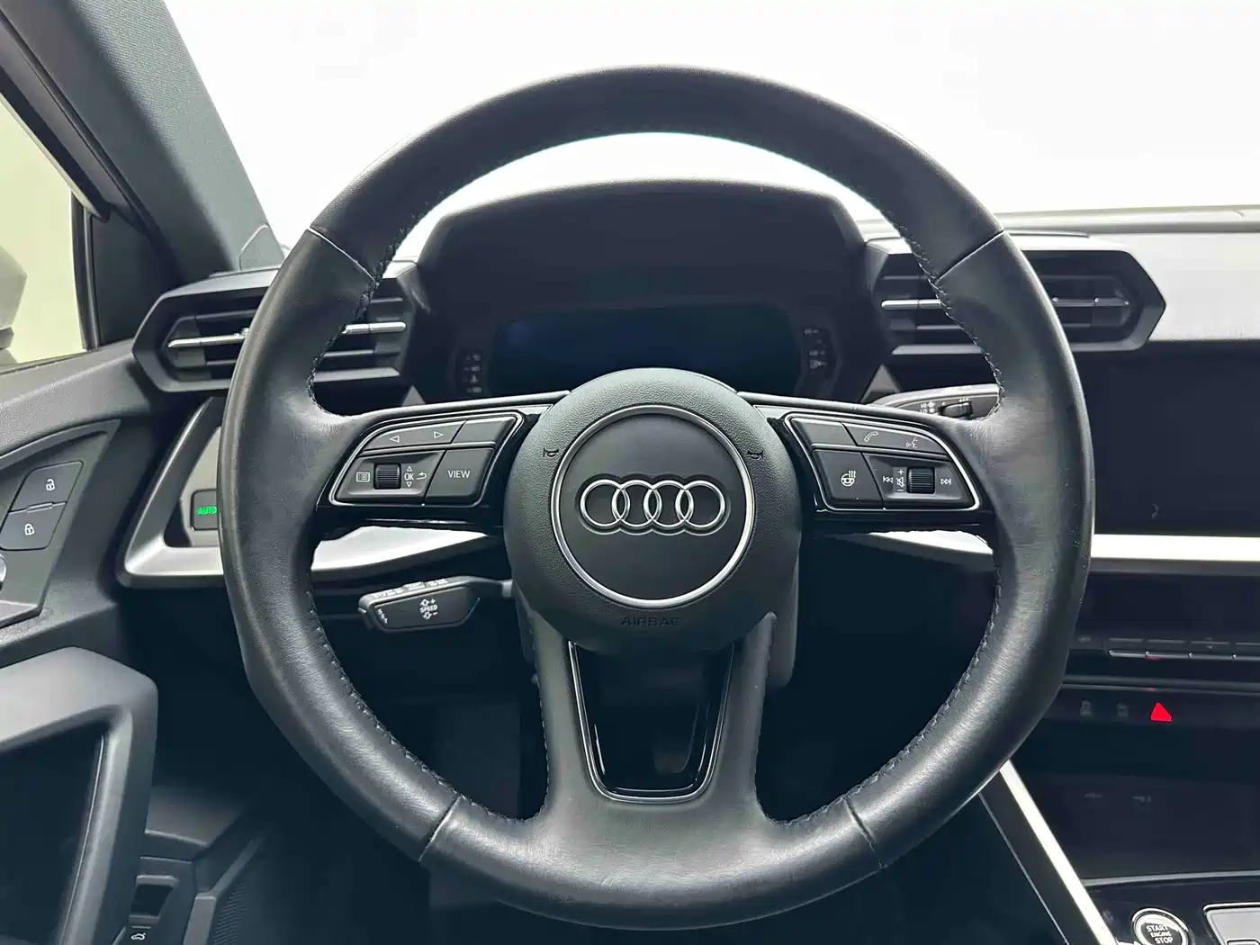 Audi A3 2023 Белый из Китая