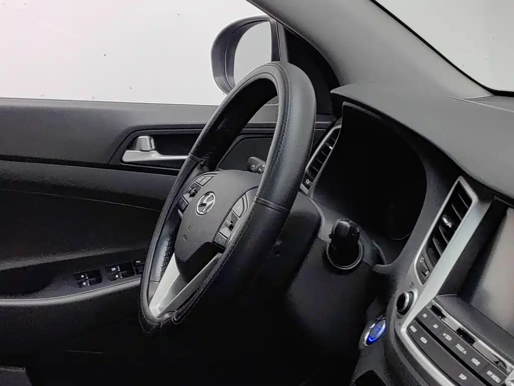 Hyundai Tucson — миниатюра 22