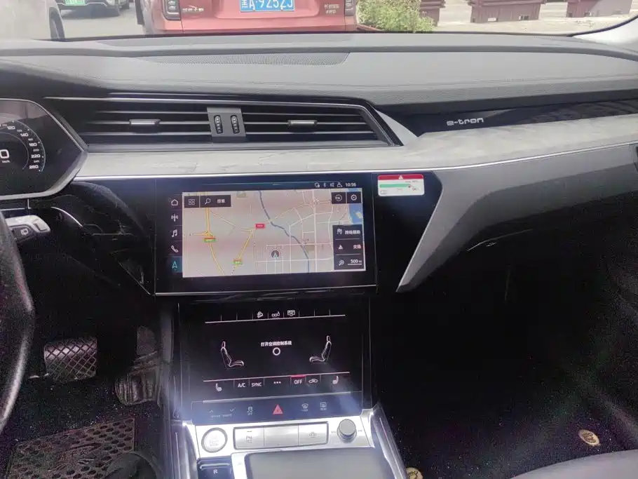 Audi e-tron (Import) — миниатюра 13