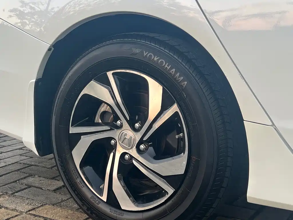 Honda Accord — миниатюра 5