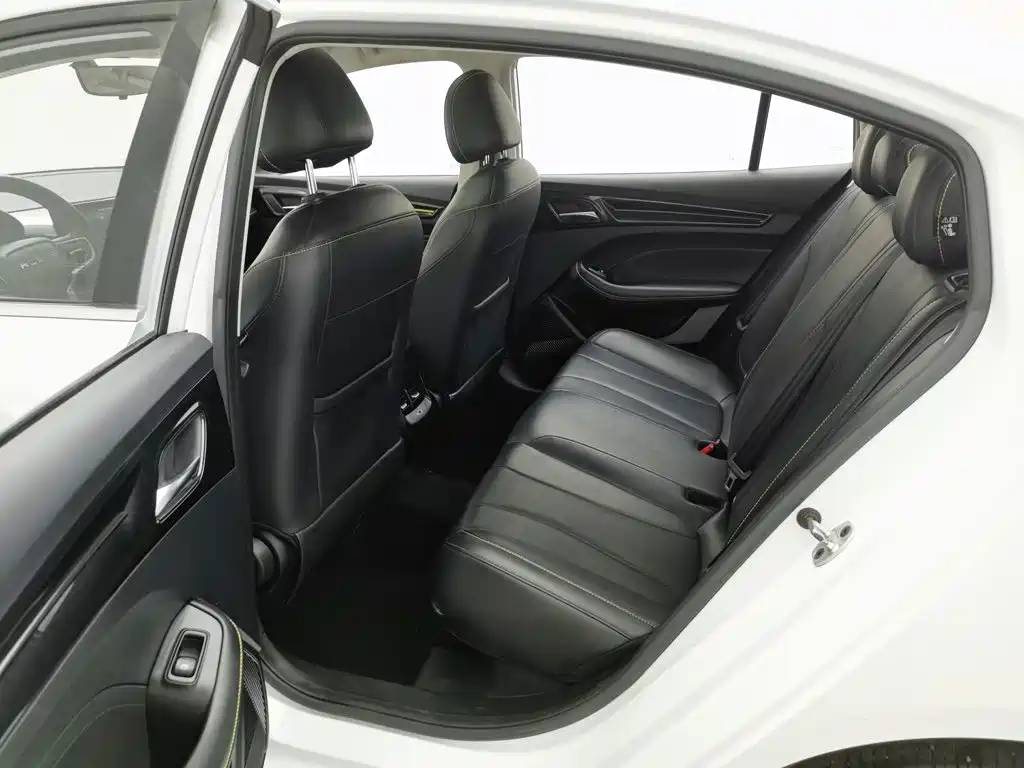Roewe i5 — миниатюра 15