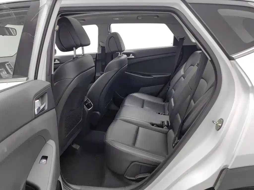 Hyundai Tucson — миниатюра 15