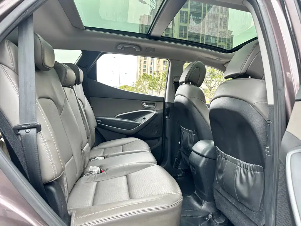 Hyundai Santa Fe (Import) — миниатюра 30