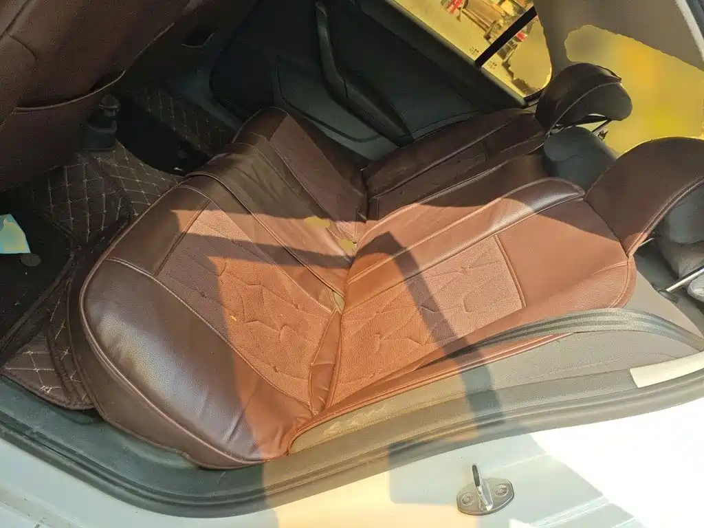Volkswagen Santana — миниатюра 18