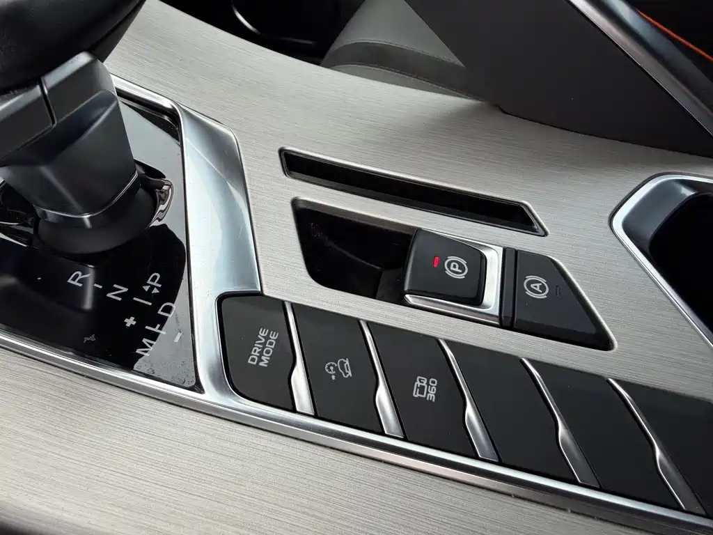 Geely Binyue — миниатюра 14