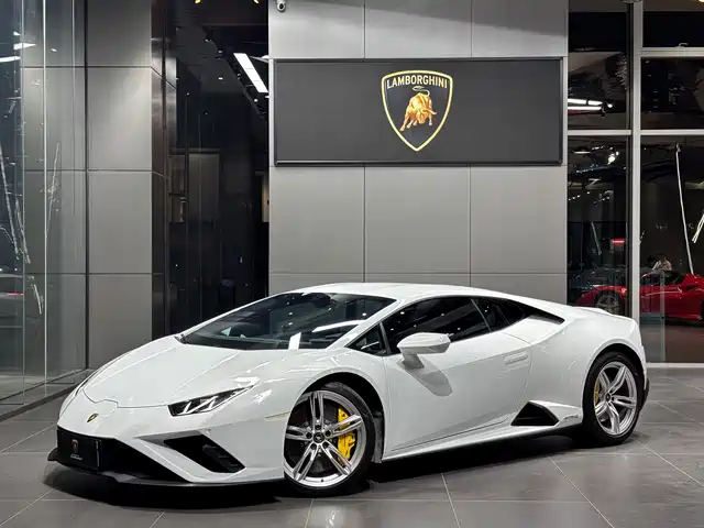 LAMBORGHINI HURACÁN