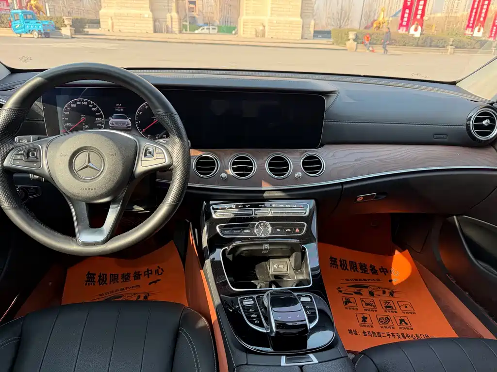 MERCEDES-BENZ E CLASS